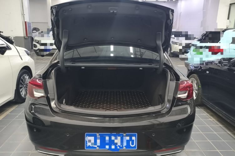 Used Buick Regal 2024 25T Deluxe Edition Trunk