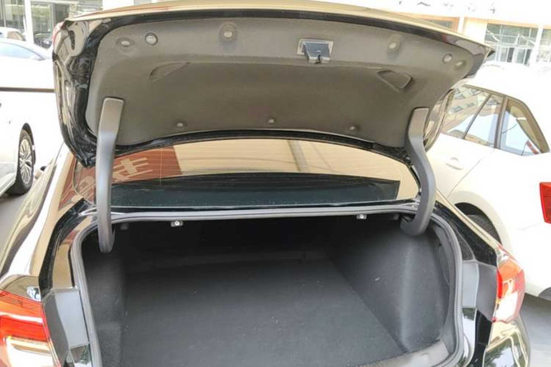 Used Buick Regal 2024 25T Deluxe Edition Trunk