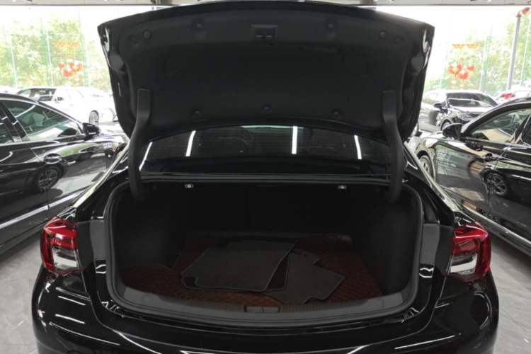 Used Buick Regal 2024 Revised 25T Ultra-Comfort Edition Trunk