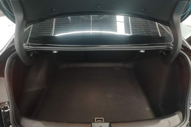 Used Buick Regal 2024 Revised 25T Ultra-Comfort Edition Trunk