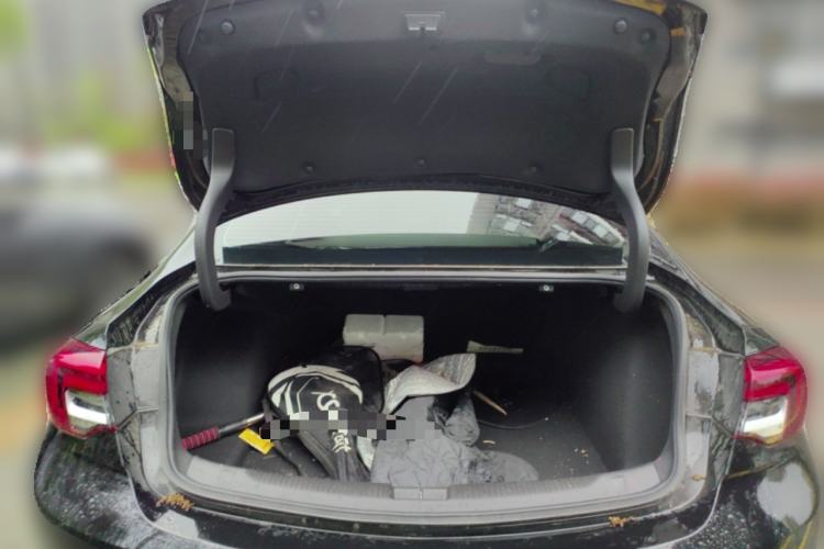 Used Buick Regal 2024 25T Deluxe Edition Trunk
