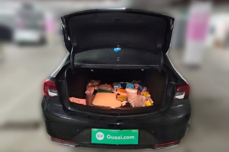 Used Buick Regal 2024 25T Deluxe Edition Trunk