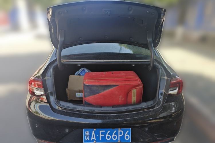 Used Buick Regal 2024 25T Deluxe Edition Trunk