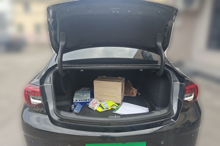 Used Buick Regal 2024 28T Luxury Edition Trunk