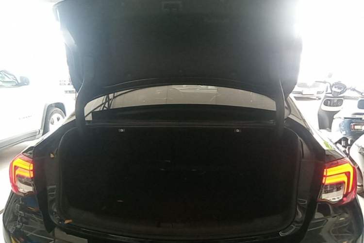 Used Buick Regal 2024 Revised 25T Ultra-Comfort Edition Trunk
