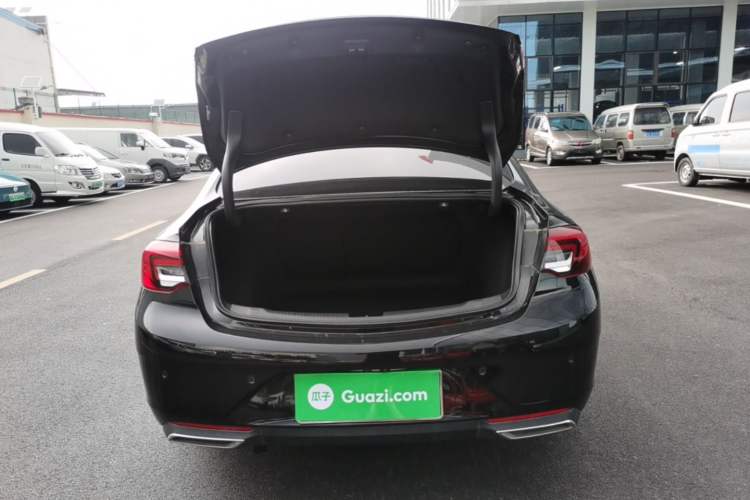 Used Buick Regal 2024 25T Deluxe Edition Trunk