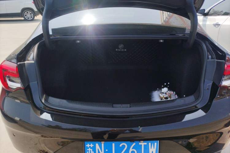 Used Buick Regal 2024 25T Deluxe Edition Trunk