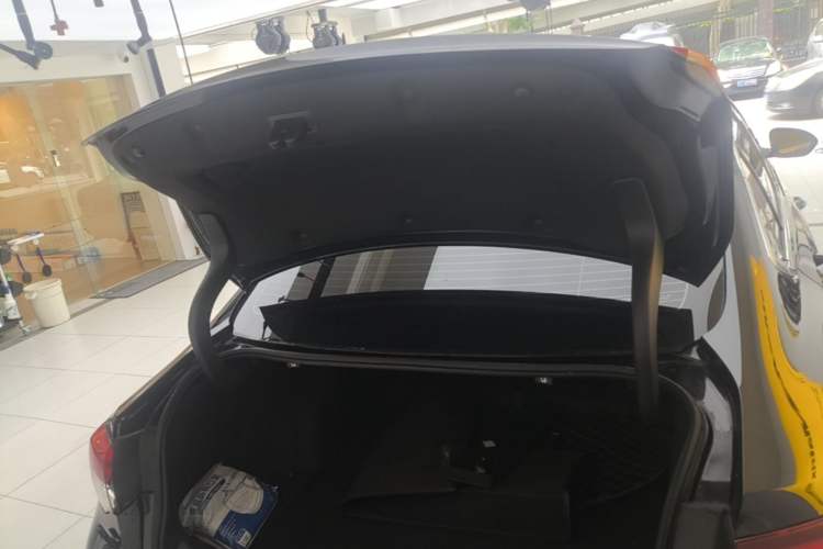 Used Buick Regal 2024 25T Deluxe Edition Trunk