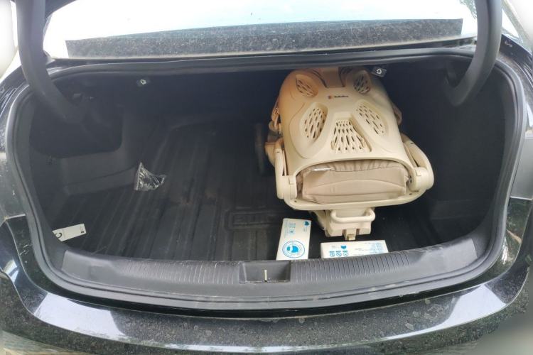 Used Buick Regal 2024 28T Luxury Edition Trunk