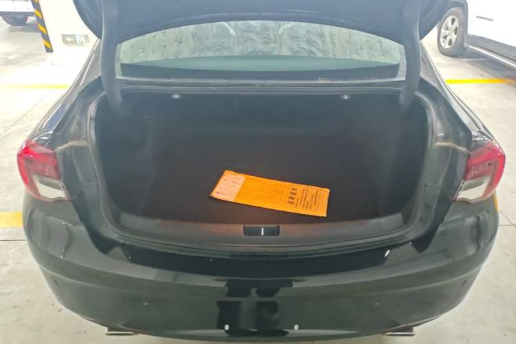 Used Buick Regal 2024 28T Luxury Edition Trunk