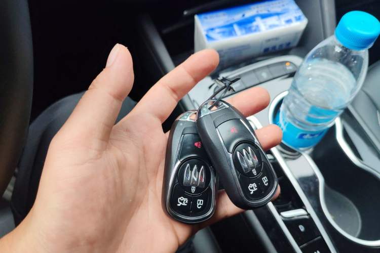Used Buick Regal 2024 25T Deluxe Edition Vehicle Key