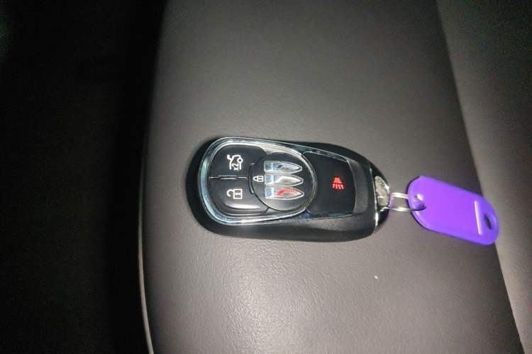 Used Buick Regal 2024 25T Deluxe Edition Vehicle Key
