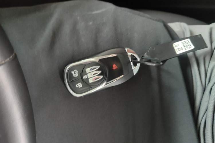 Used Buick Regal 2024 25T Deluxe Edition Vehicle Key