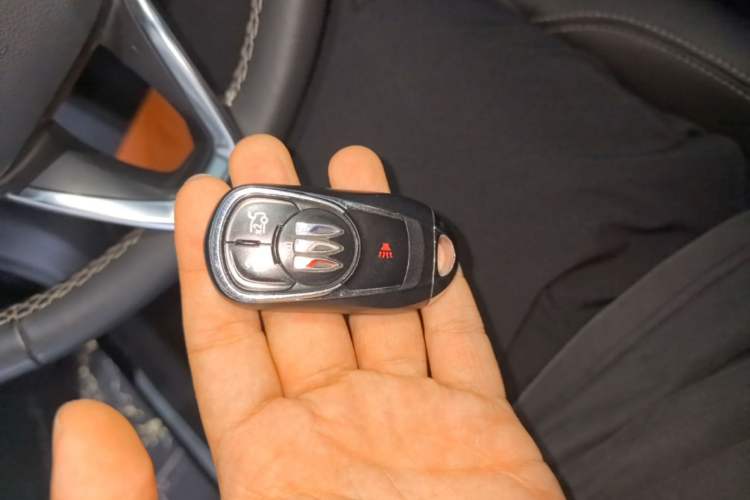 Used Buick Regal 2024 25T Deluxe Edition Vehicle Key