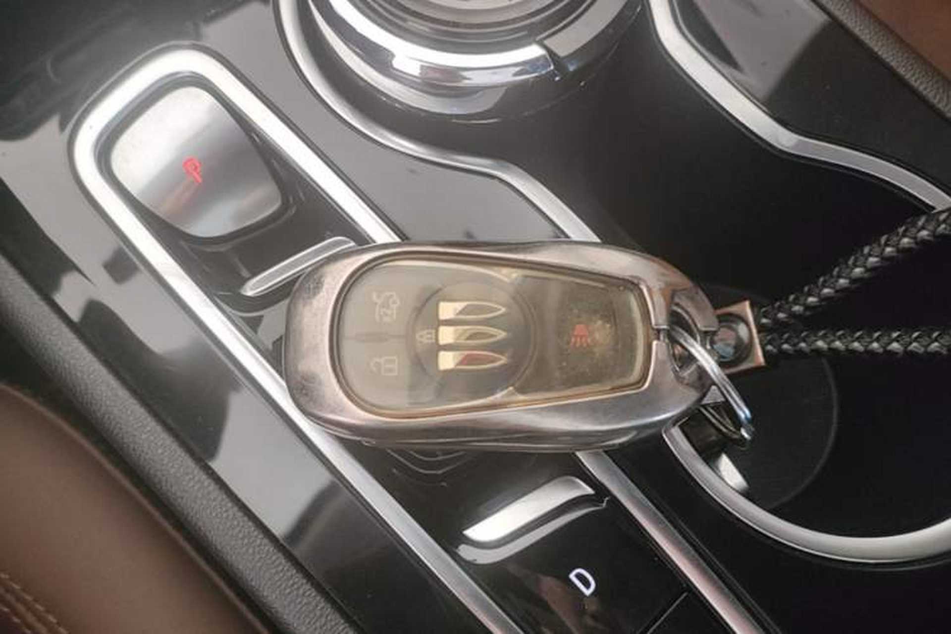 Used Buick Regal 2024 28T Luxury Edition Vehicle Key