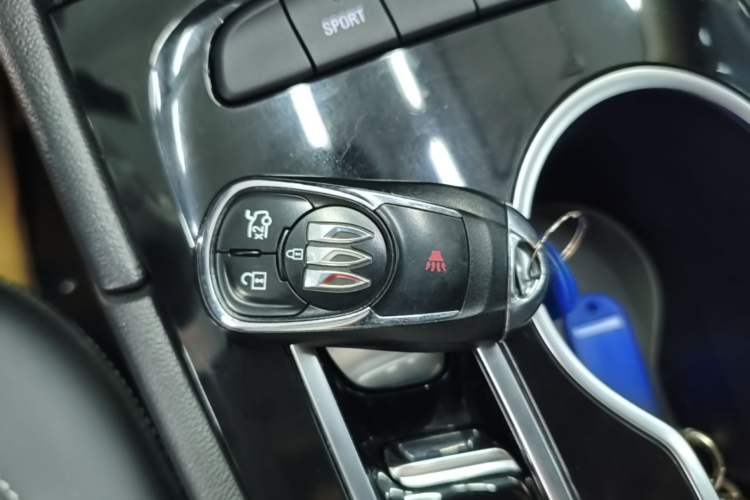 Used Buick Regal 2024 25T Deluxe Edition Vehicle Key