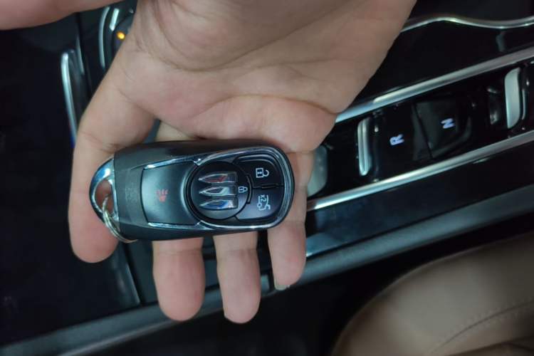 Used Buick Regal 2024 28T Luxury Edition Vehicle Key