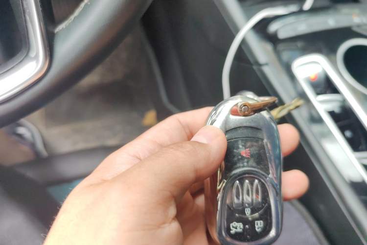 Used Buick Regal 2024 25T Deluxe Edition Vehicle Key