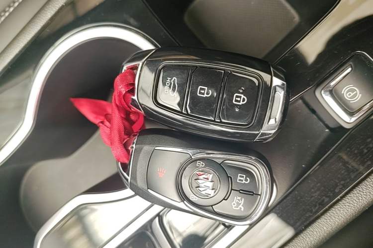 Used Buick Regal 2024 25T Deluxe Edition Vehicle Key