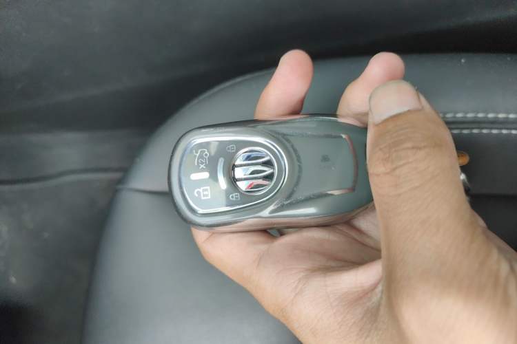 Used Buick Regal 2024 25T Deluxe Edition Vehicle Key