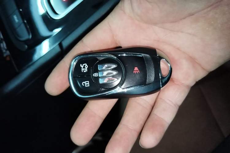 Used Buick Regal 2024 28T Luxury Edition Vehicle Key