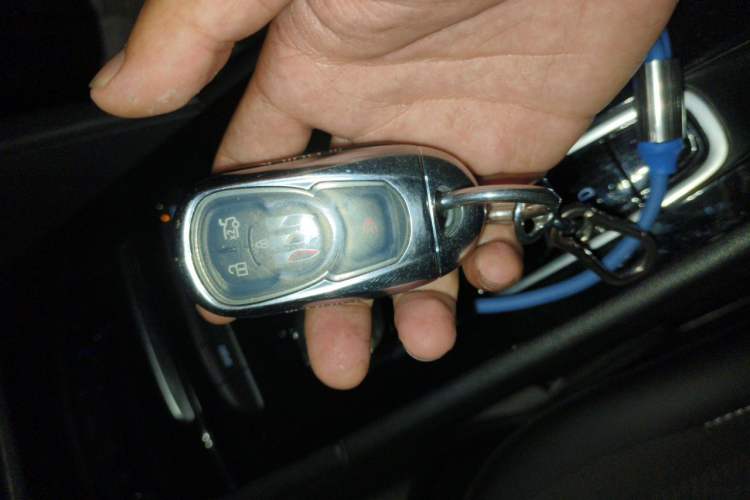 Used Buick Regal 2024 25T Deluxe Edition Vehicle Key