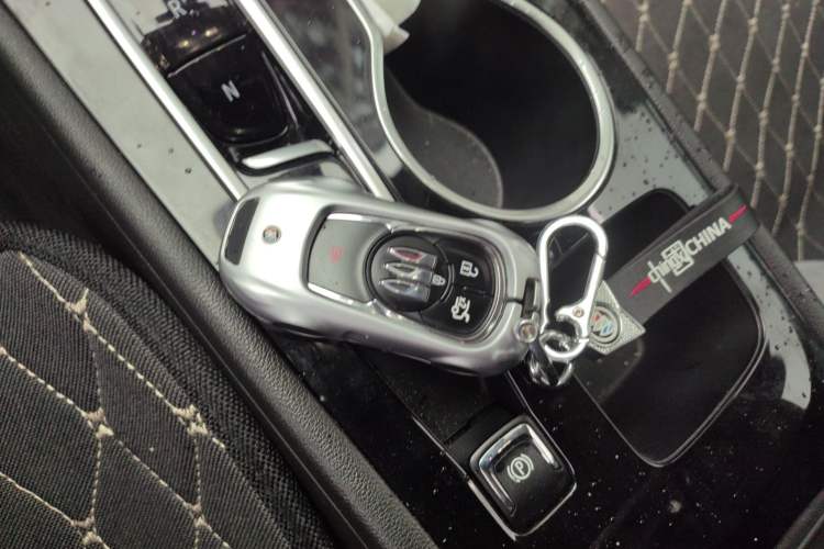 Used Buick Regal 2024 25T Deluxe Edition Vehicle Key