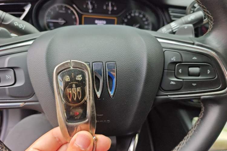 Used Buick Regal 2024 25T Deluxe Edition Vehicle Key