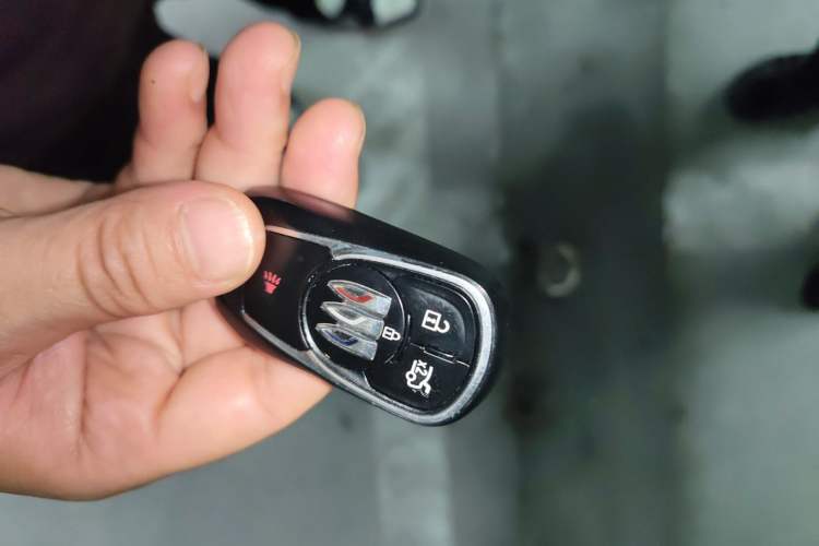 Used Buick Regal 2024 25T Deluxe Edition Vehicle Key