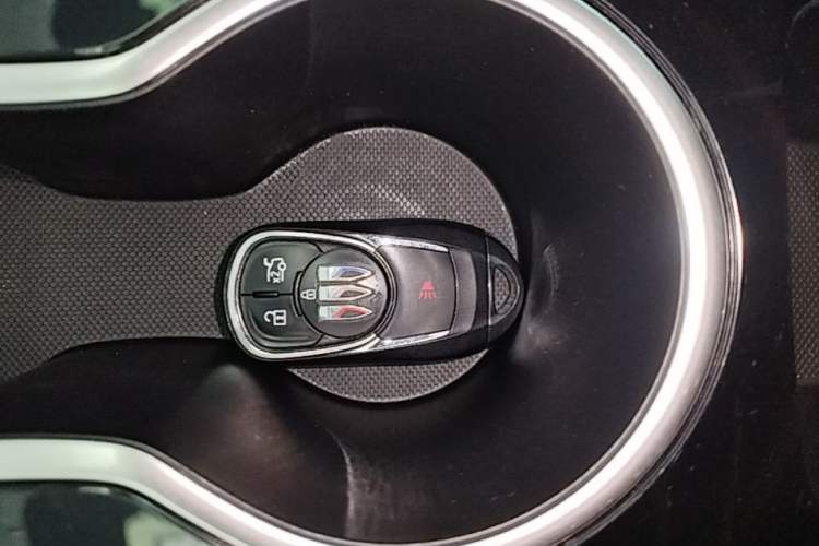 Used Buick Regal 2024 25T Deluxe Edition Vehicle Key