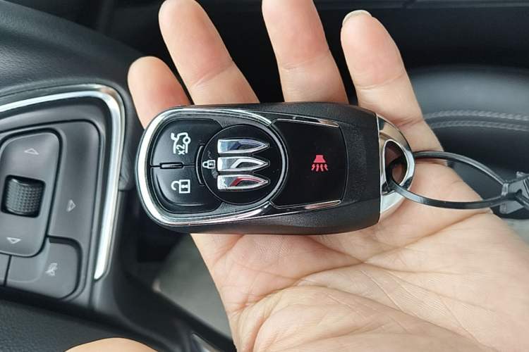 Used Buick Regal 2024 25T Deluxe Edition Vehicle Key