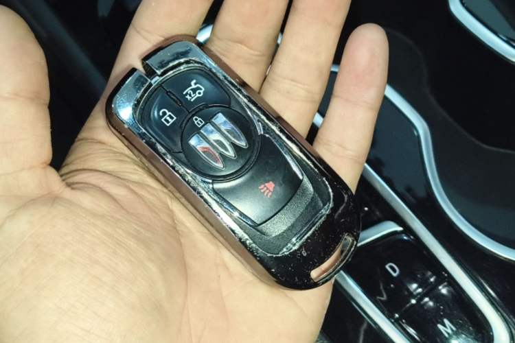 Used Buick Regal 2024 28T Luxury Edition Vehicle Key