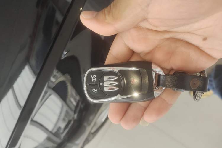 Used Buick Regal 2024 25T Deluxe Edition Vehicle Key