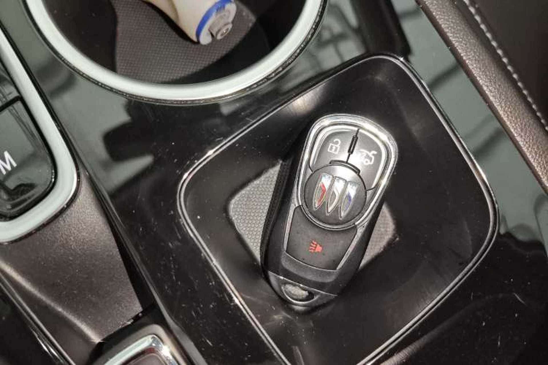 Used Buick Regal 2024 25T Deluxe Edition Vehicle Key