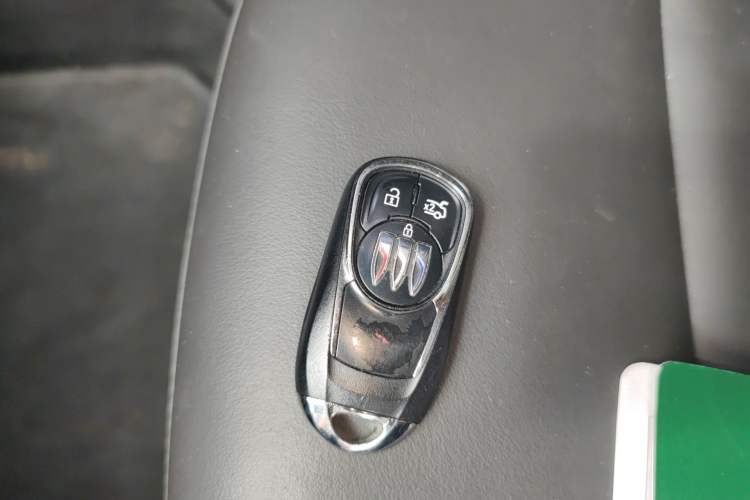 Used Buick Regal 2024 25T Deluxe Edition Vehicle Key