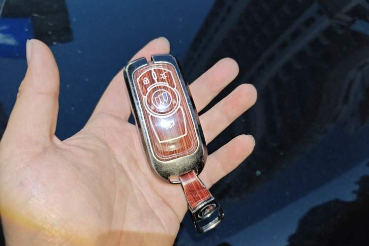 Used Buick Regal 2024 25T Deluxe Edition Vehicle Key