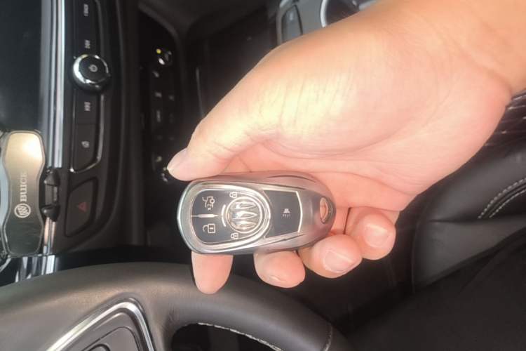Used Buick Regal 2024 25T Deluxe Edition Vehicle Key