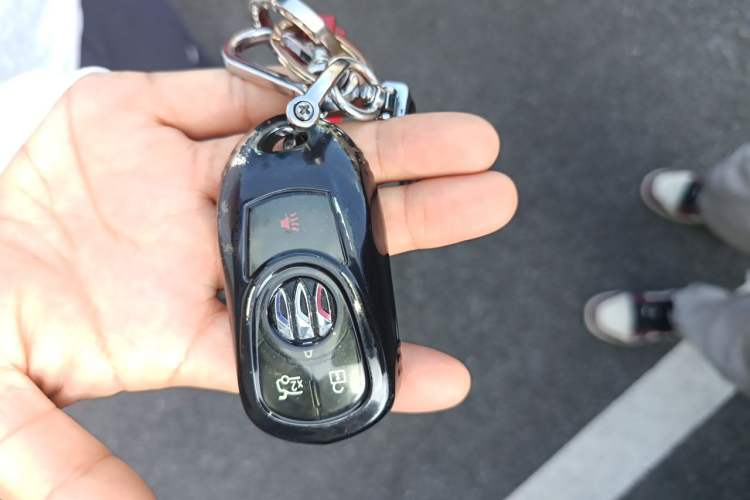 Used Buick Regal 2024 25T Deluxe Edition Vehicle Key
