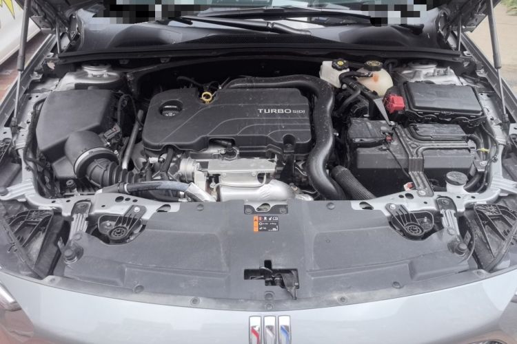Used Buick Regal 2024 25T Deluxe Edition Engine Bay
