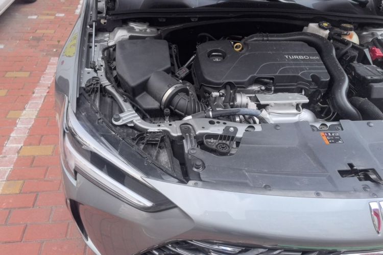 Used Buick Regal 2024 25T Deluxe Edition Engine Bay Right