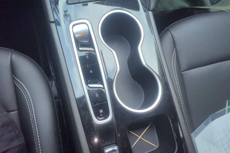 Used Buick Regal 2024 25T Deluxe Edition Gear Lever