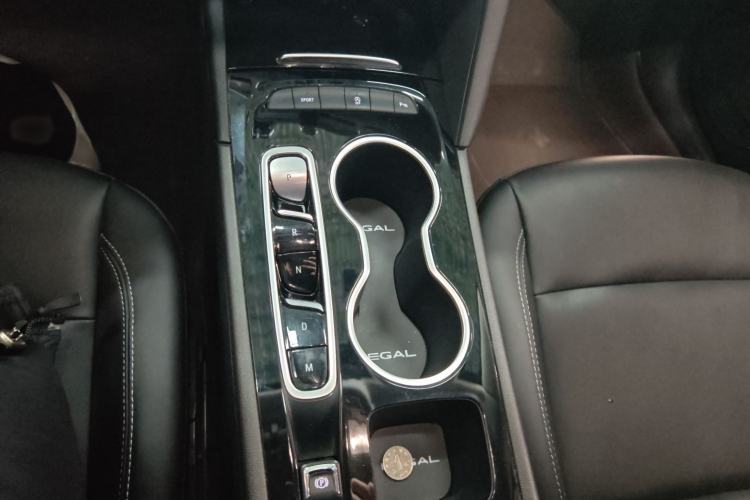 Used Buick Regal 2024 25T Deluxe Edition Gear Lever