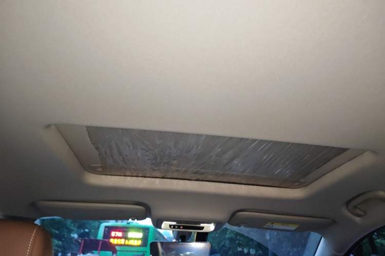 Used Buick Regal 2024 28T Luxury Edition Headliner