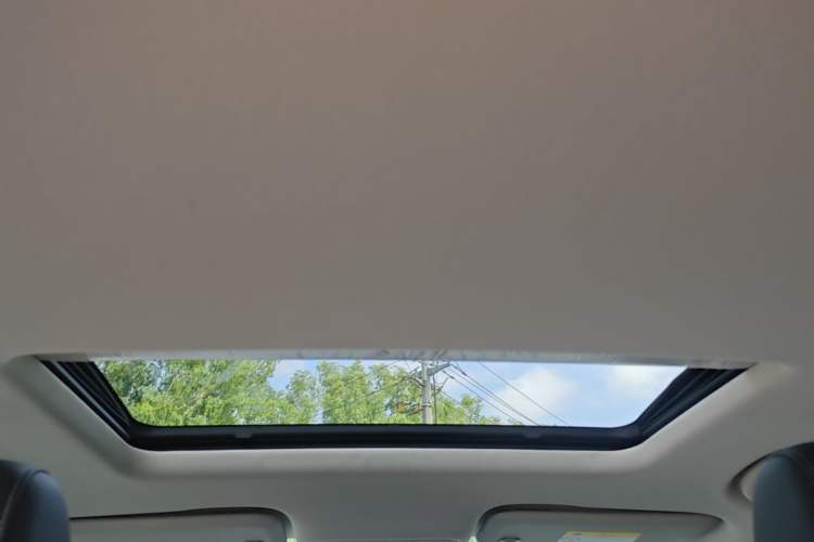 Used Buick Regal 2024 25T Deluxe Edition Headliner