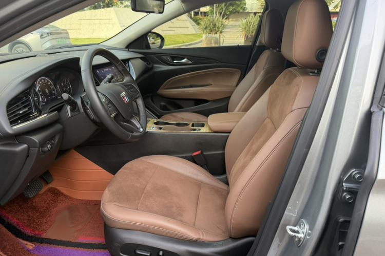 Used Buick Regal 2024 28T Luxury Edition Interior 2