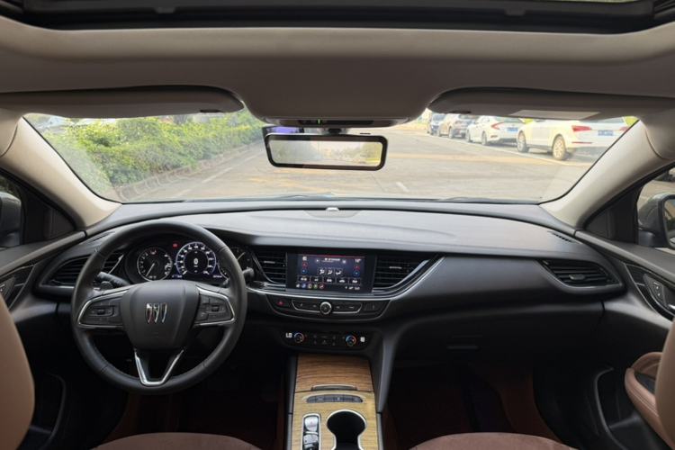 Used Buick Regal 2024 28T Luxury Edition Interior 3
