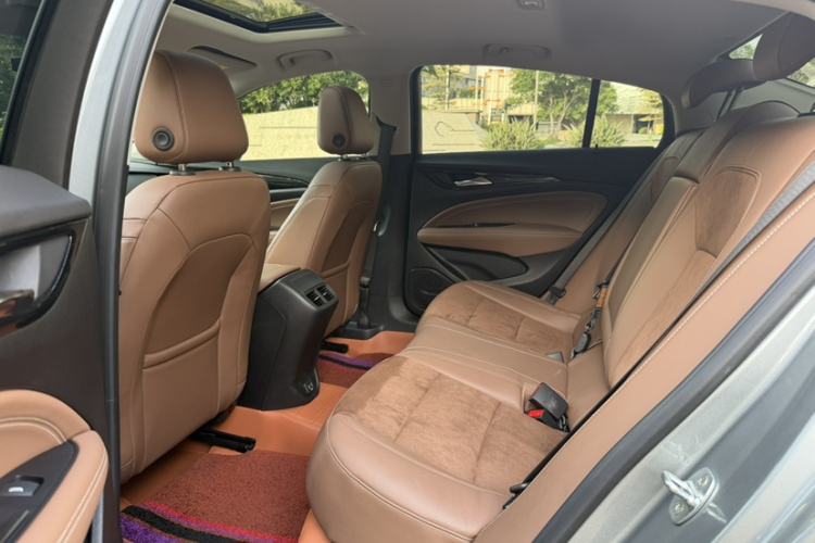 Used Buick Regal 2024 28T Luxury Edition Interior 4