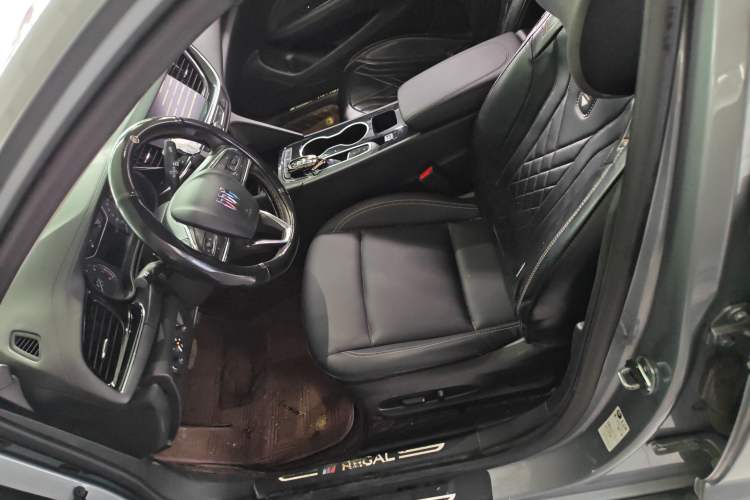 Used Buick Regal 2024 25T Deluxe Edition Left Front Seat
