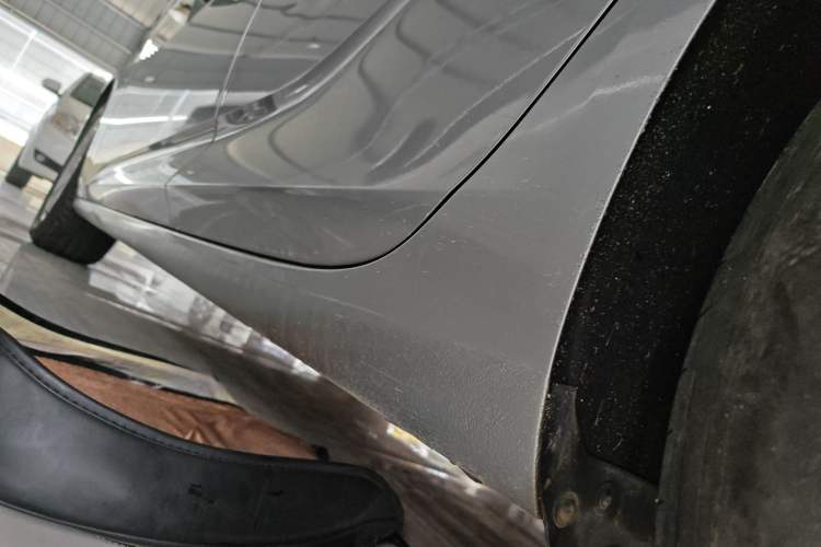 Used Buick Regal 2024 25T Deluxe Edition Left Side Sill