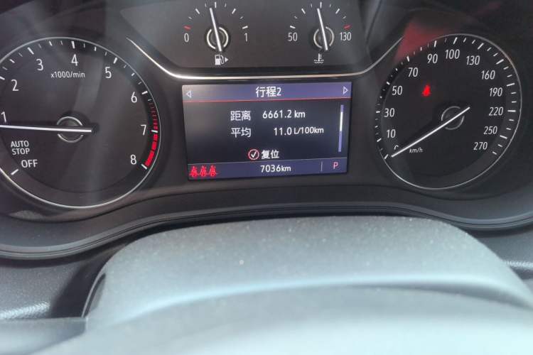 Used Buick Regal 2024 25T Deluxe Edition Odometer Close Up